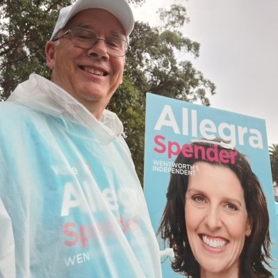 Teal for Allegra at Polling Booth